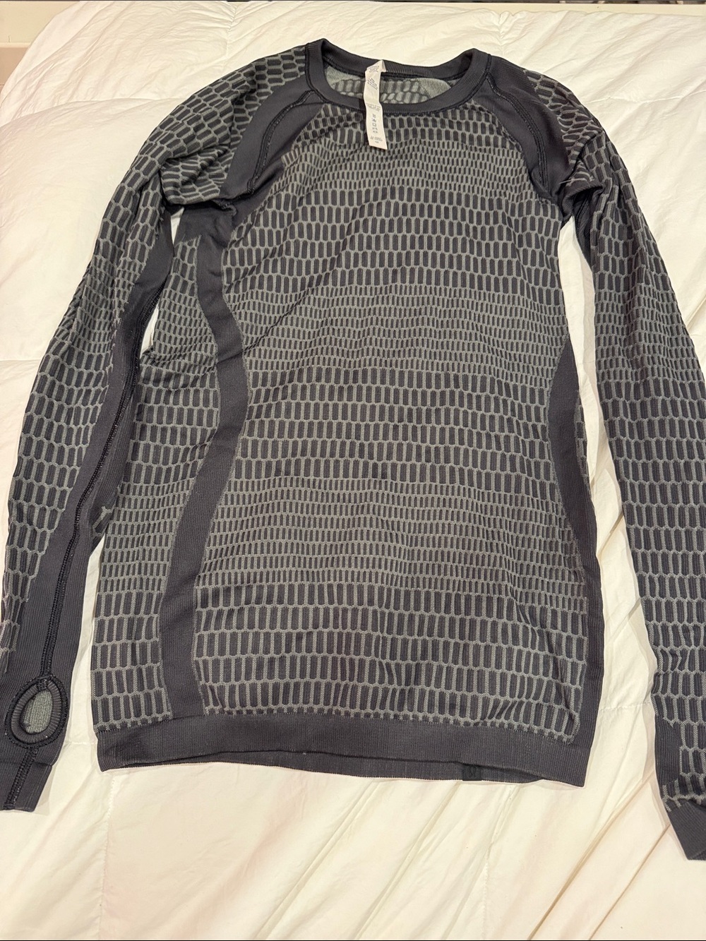 lululemon athletica Women’s  Charcoal & Light Gray Patterned Crewneck thermal